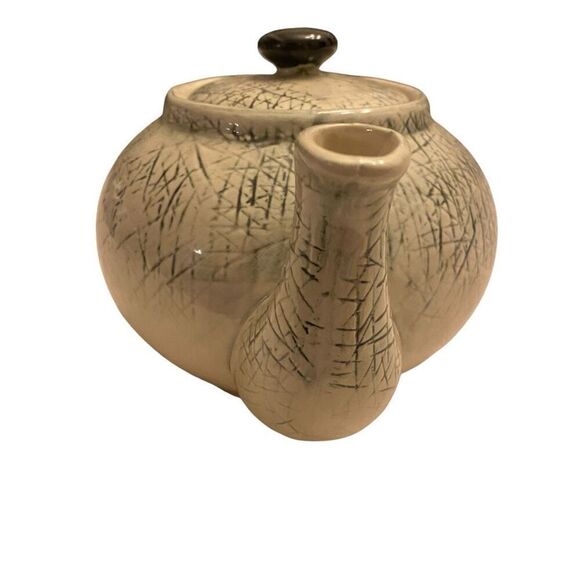 Vintage Gray and Cream Textured Elephant Ceramic Teapot - Picture 7 of 12